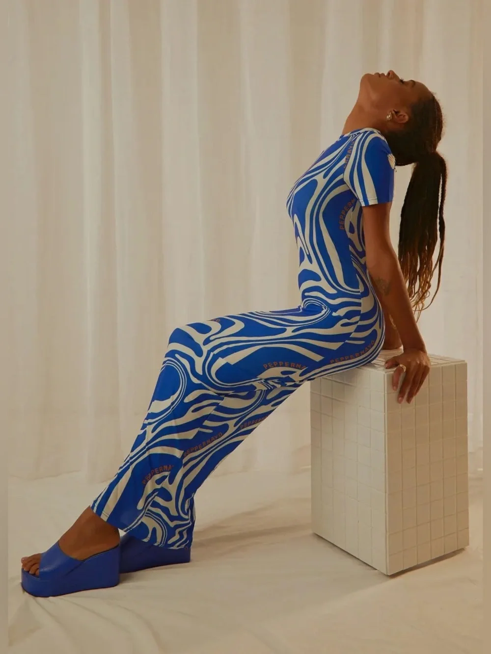 PEPPERMAYO
Into the City Mesh Maxi Dress - Cobalt
Marble Size 4 - Picture 4 of 5